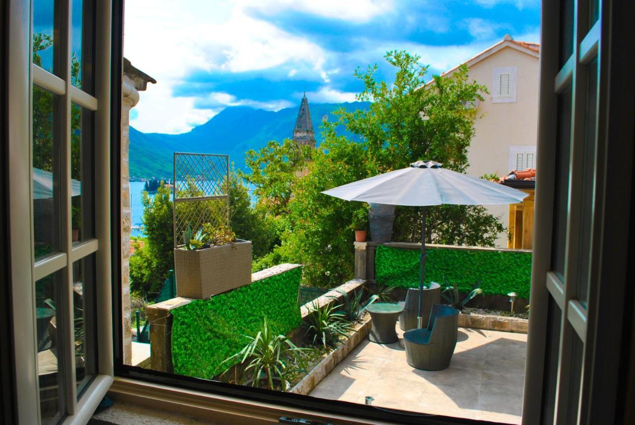 Apartment Mediterraneo Seagull Пераст Экстерьер фото